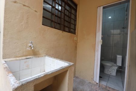Casa para alugar com 60m², 3 quartos e sem vagaLavanderia