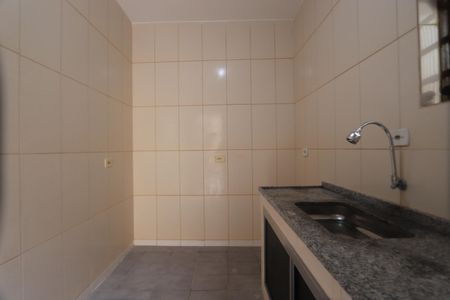 Casa para alugar com 60m², 3 quartos e sem vagaCozinha
