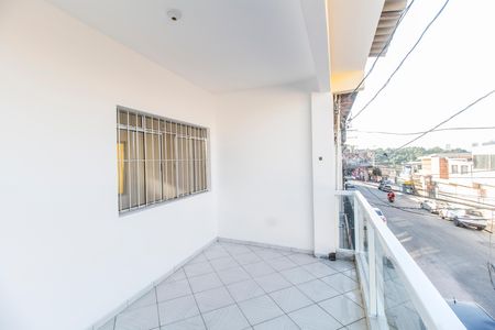 Varanda de casa para alugar com 2 quartos, 120m² em Jardim Maria Helena, Barueri