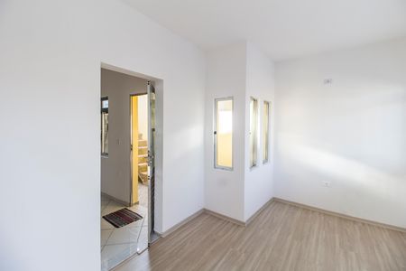 Sala de casa para alugar com 2 quartos, 120m² em Jardim Maria Helena, Barueri