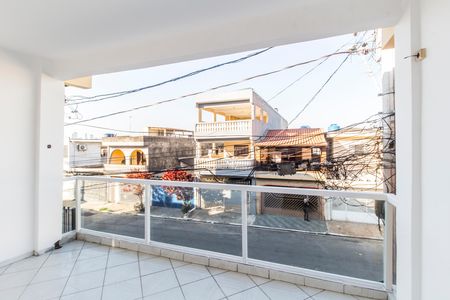 Varanda de casa para alugar com 2 quartos, 120m² em Jardim Maria Helena, Barueri