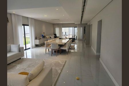 Casa à venda com 5 quartos, 596m² em Jardim Santa Helena, São Paulo