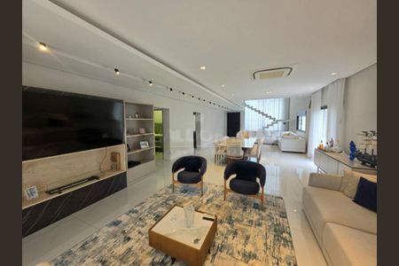 Casa à venda com 5 quartos, 596m² em Jardim Santa Helena, São Paulo