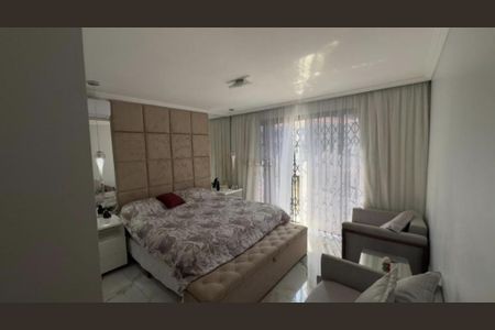 Casa à venda com 5 quartos, 370m² em Jardim Textil, São Paulo