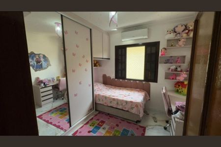 Casa à venda com 5 quartos, 370m² em Jardim Textil, São Paulo