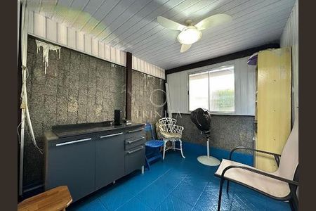 Casa à venda com 108m², 3 quartos e 1 vaga