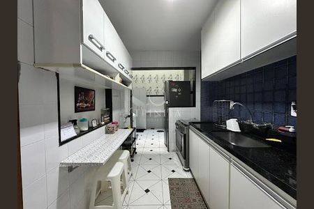 Casa à venda com 108m², 3 quartos e 1 vaga