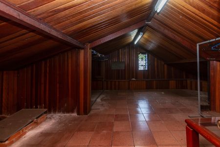 Casa para alugar com 296m², 3 quartos e 3 vagas Casa para alugar com 296m², 3 quartos e 3 vagasSotão