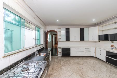 Casa para alugar com 296m², 3 quartos e 3 vagas Casa para alugar com 296m², 3 quartos e 3 vagasCozinha