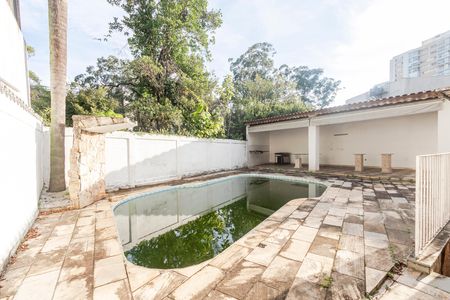Casa para alugar com 296m², 3 quartos e 3 vagas Casa para alugar com 296m², 3 quartos e 3 vagasPiscina
