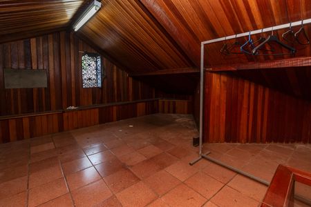 Casa para alugar com 296m², 3 quartos e 3 vagas Casa para alugar com 296m², 3 quartos e 3 vagasSotão