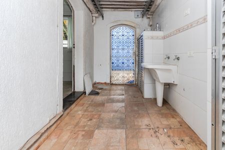 Casa para alugar com 296m², 3 quartos e 3 vagas Casa para alugar com 296m², 3 quartos e 3 vagasLavanderia