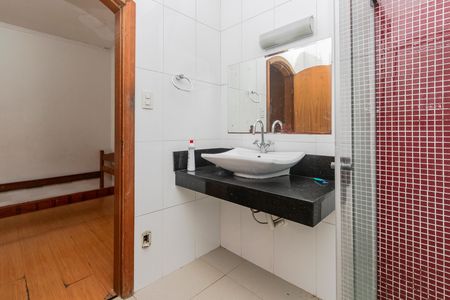 Casa para alugar com 296m², 3 quartos e 3 vagas Casa para alugar com 296m², 3 quartos e 3 vagasBanheiro da Suíte 3