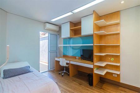Casa à venda com 200m², 4 quartos e 2 vagas
