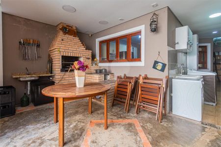 Casa à venda com 4 quartos, 200m² em Jardim Cidalia, São Paulo