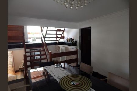 Casa à venda com 6 quartos, 450m² em Interlagos, São Paulo