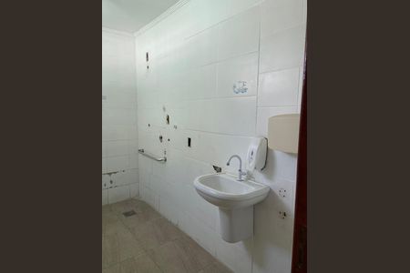 Casa para alugar com 185m², 3 quartos e 2 vagas Casa para alugar com 185m², 3 quartos e 2 vagasBanheiro