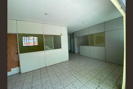 Casa para alugar com 185m², 3 quartos e 2 vagas Casa para alugar com 185m², 3 quartos e 2 vagasArea Externa