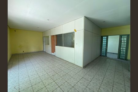 Casa para alugar com 185m², 3 quartos e 2 vagas Casa para alugar com 185m², 3 quartos e 2 vagasArea Externa