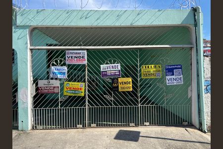 Casa para alugar com 185m², 3 quartos e 2 vagas Casa para alugar com 185m², 3 quartos e 2 vagasFachada