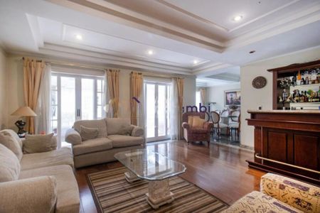 Casa à venda com 4 quartos, 360m² em Fazenda Morumbi, São Paulo