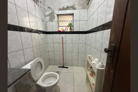 Casa à venda com 125m², 2 quartos e 1 vaga Casa à venda com 125m², 2 quartos e 1 vagaBanheiro
