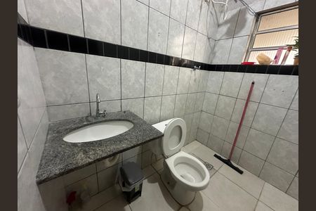 Casa à venda com 125m², 2 quartos e 1 vaga Casa à venda com 125m², 2 quartos e 1 vagaBanheiro