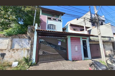 Fachada de casa à venda com 3 quartos, 280m² em Parque das Nações, Santo André