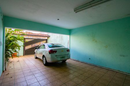 Garagem de casa à venda com 3 quartos, 280m² em Parque das Nações, Santo André