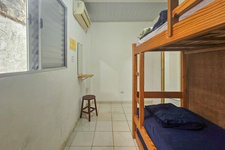 Casa para alugar com 75m², 2 quartos e sem vaga