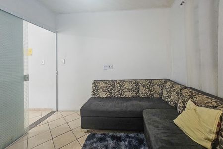 Casa para alugar com 75m², 2 quartos e sem vaga