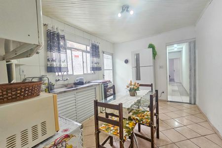 Casa para alugar com 75m², 2 quartos e sem vaga