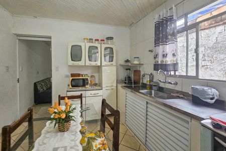 Casa para alugar com 75m², 2 quartos e sem vaga