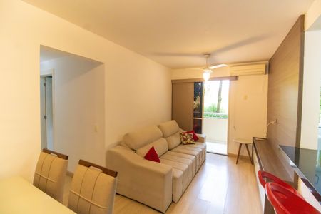 Sala de apartamento para alugar com 2 quartos, 65m² em Maria Paula, Niterói