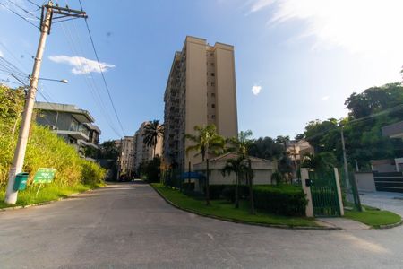 Apartamento para alugar com 65m², 2 quartos e 1 vagaÁrea comum