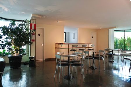 Apartamento à venda com 80m², 1 quarto e 1 vaga Apartamento à venda com 80m², 1 quarto e 1 vagaÁrea comum - Salão de festas