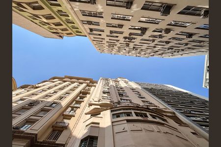 Apartamento à venda com 31m², 1 quarto e sem vaga Apartamento à venda com 31m², 1 quarto e sem vagaFachada
