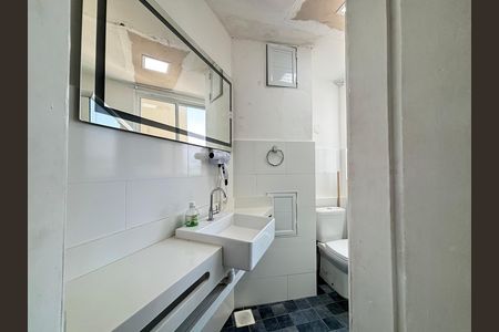 Banheiro social de apartamento à venda com 1 quarto, 31m² em Centro, Rio de Janeiro