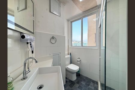 Banheiro social de apartamento à venda com 1 quarto, 31m² em Centro, Rio de Janeiro