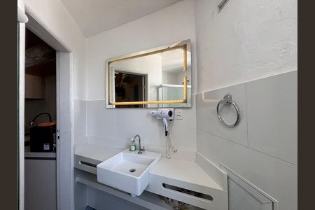 Apartamento à venda com 31m², 1 quarto e sem vaga Apartamento à venda com 31m², 1 quarto e sem vagaBanheiro social