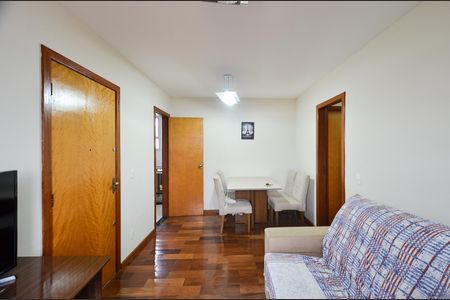 Apartamento à venda com 70m², 3 quartos e 1 vagaSala 