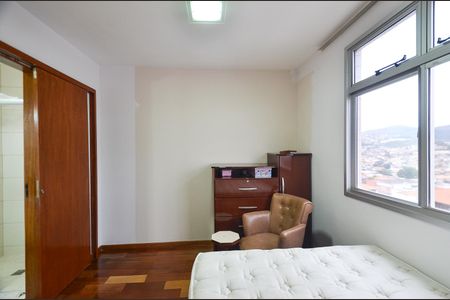 Apartamento à venda com 70m², 3 quartos e 1 vagaSuite