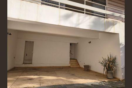 Casa para alugar com 460m², 6 quartos e 4 vagas Casa para alugar com 460m², 6 quartos e 4 vagasGaragem