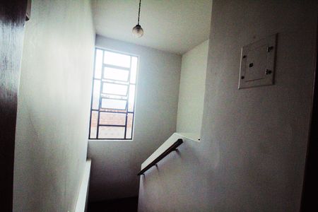 Casa para alugar com 460m², 6 quartos e 4 vagas Casa para alugar com 460m², 6 quartos e 4 vagasEscada - 2° Piso