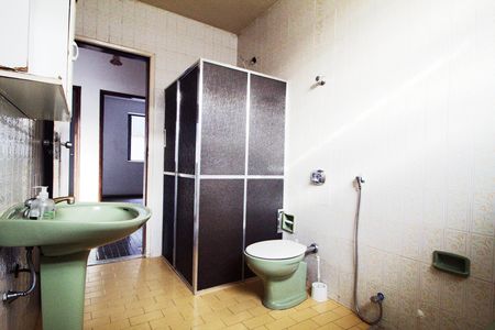 Casa para alugar com 460m², 6 quartos e 4 vagas Casa para alugar com 460m², 6 quartos e 4 vagasBanheiro Social - 1° Piso