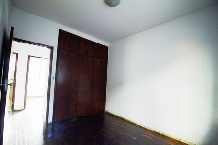 Casa para alugar com 460m², 6 quartos e 4 vagas Casa para alugar com 460m², 6 quartos e 4 vagasQuarto 02- 1° Piso