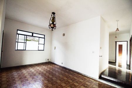 Casa para alugar com 460m², 6 quartos e 4 vagas Casa para alugar com 460m², 6 quartos e 4 vagasSala de estar- 1° Piso