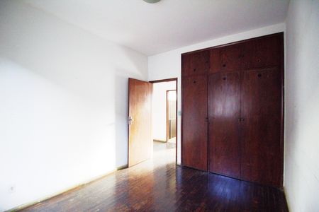 Casa para alugar com 460m², 6 quartos e 4 vagas Casa para alugar com 460m², 6 quartos e 4 vagasQuarto 02- 1° Piso