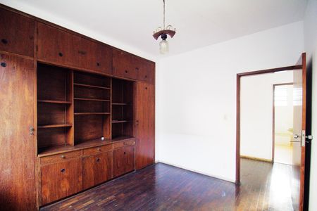 Casa para alugar com 460m², 6 quartos e 4 vagas Casa para alugar com 460m², 6 quartos e 4 vagasQuarto 03- 1° Piso