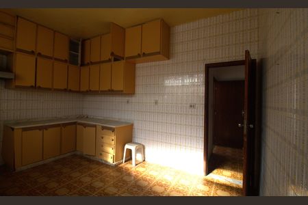 Casa para alugar com 460m², 6 quartos e 4 vagas Casa para alugar com 460m², 6 quartos e 4 vagasCozinha -1° Piso